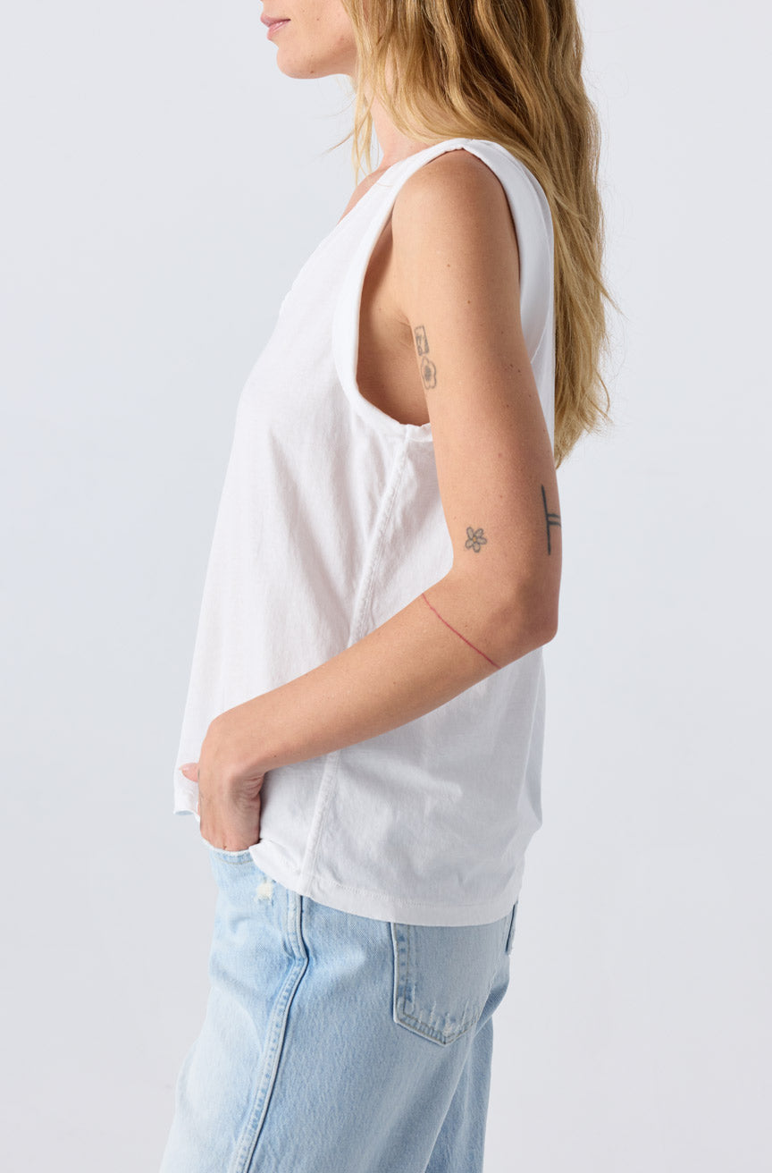 AMO Denim | Dona Tee in White