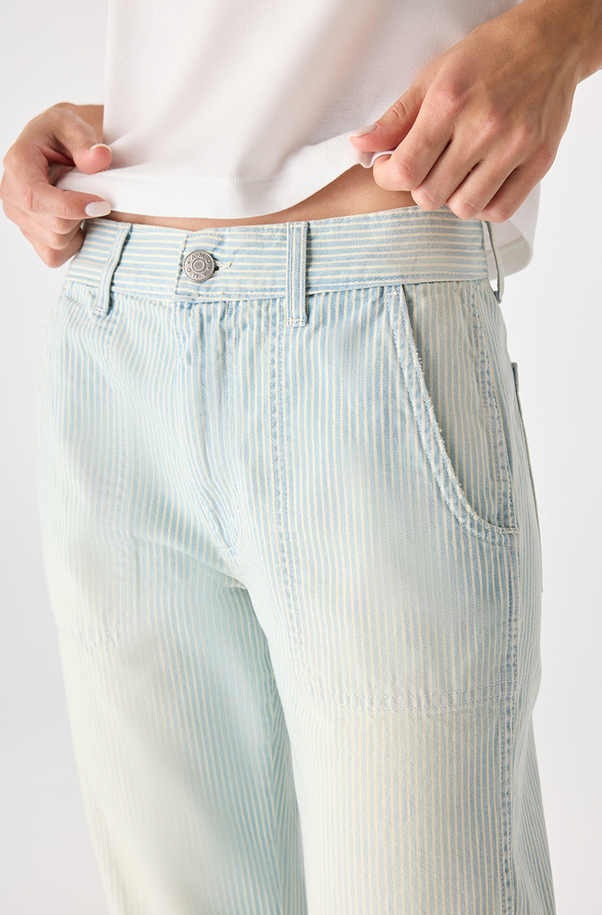 AMO Denim | Cate in Weekender