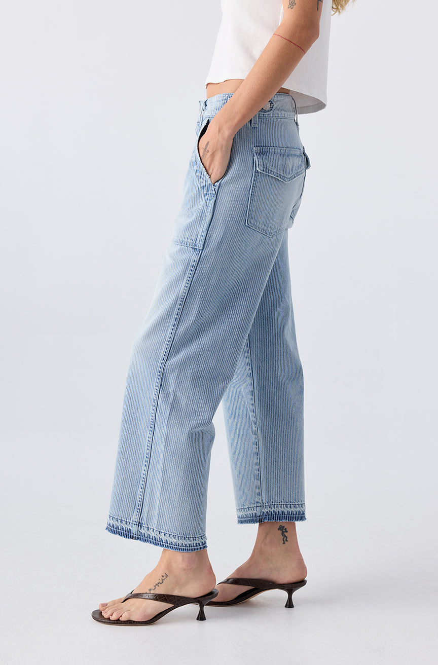 AMO Denim | Easy Army Slouch Crop in Enjoy