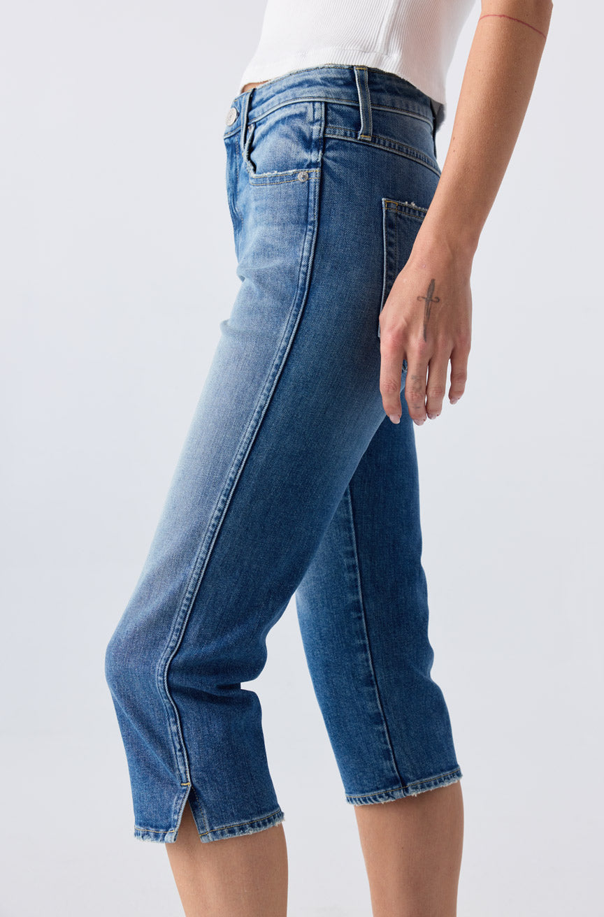 AMO Denim | Emmaline Capri in Loved One