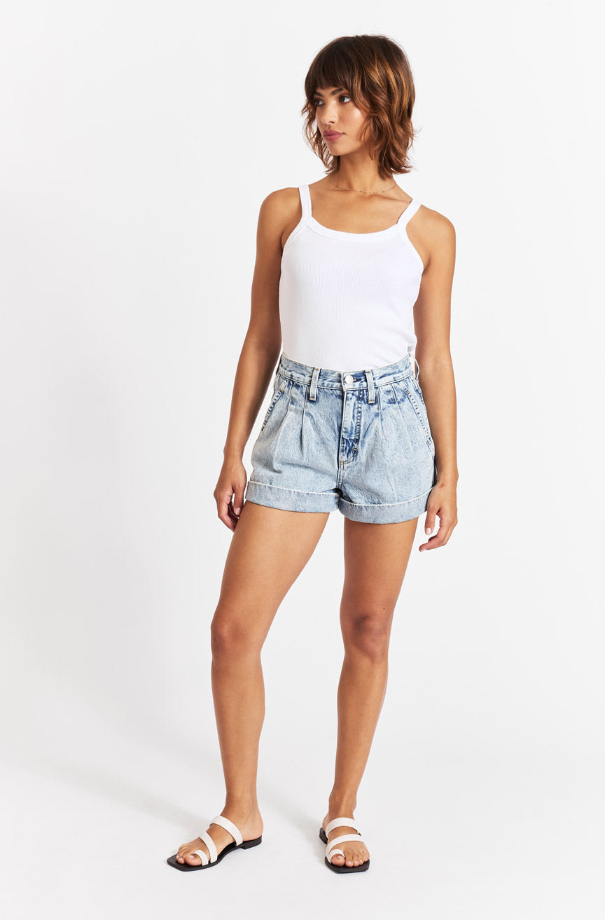 AMO Denim Marcella Pleated Short in Frosty