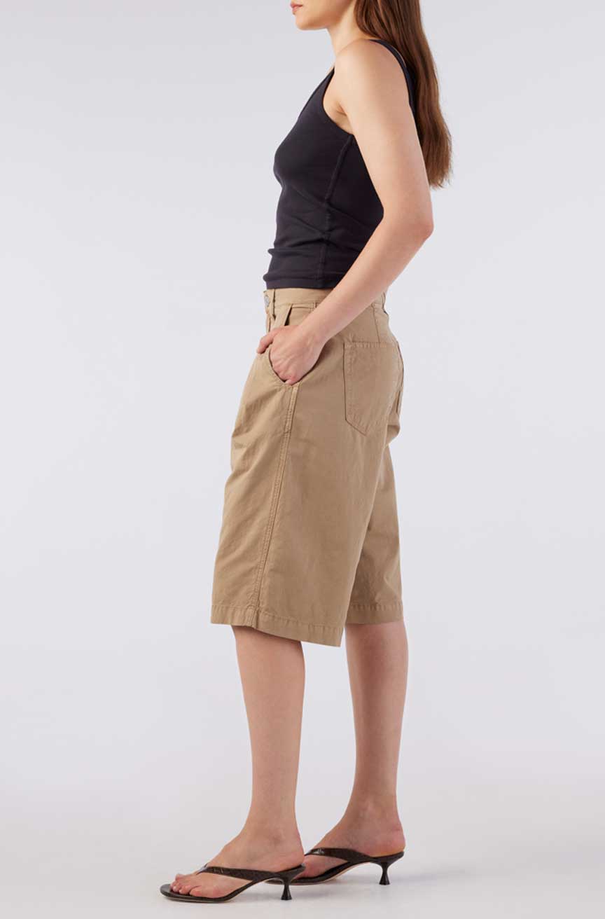 AMO Denim | Sharon Bermuda in Sand