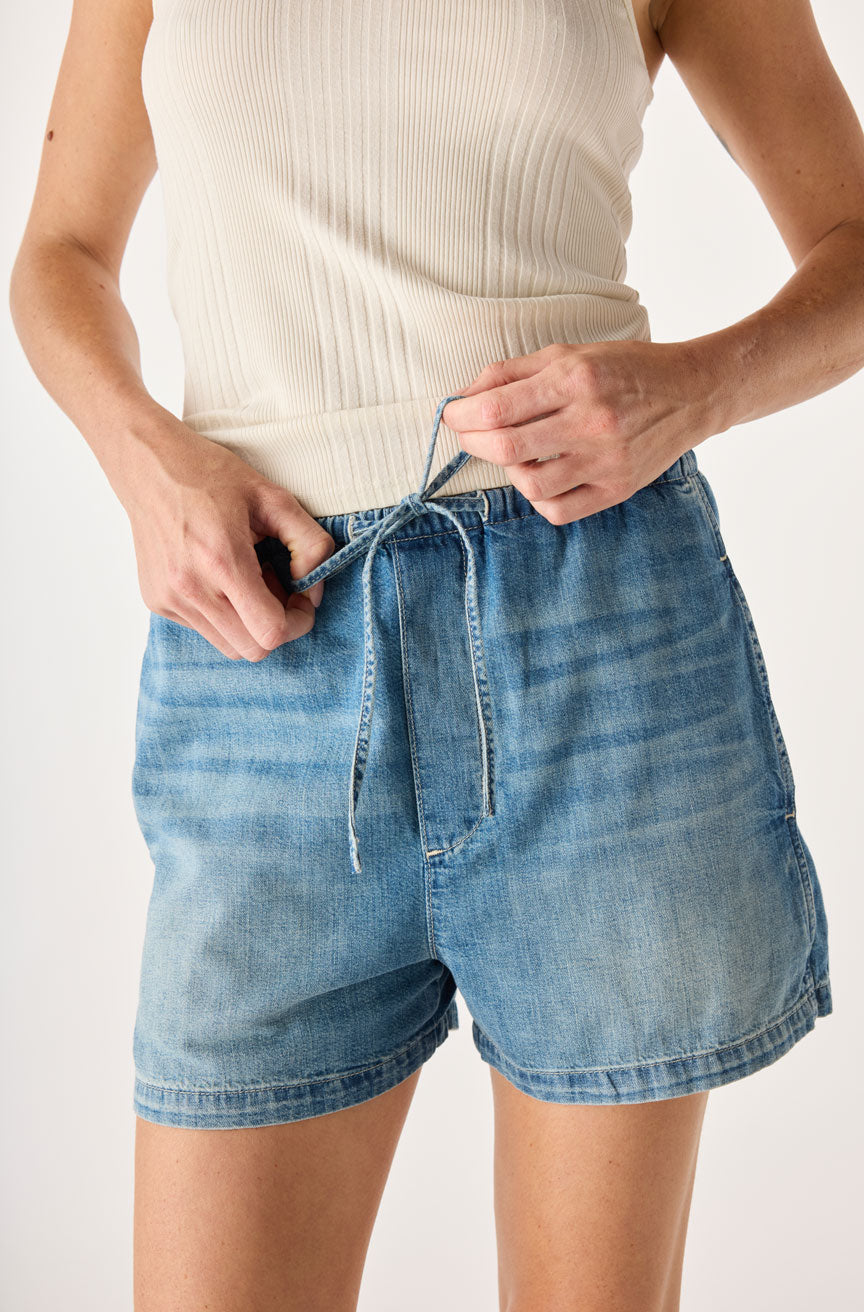 AMO Denim | Simone Short in Swell