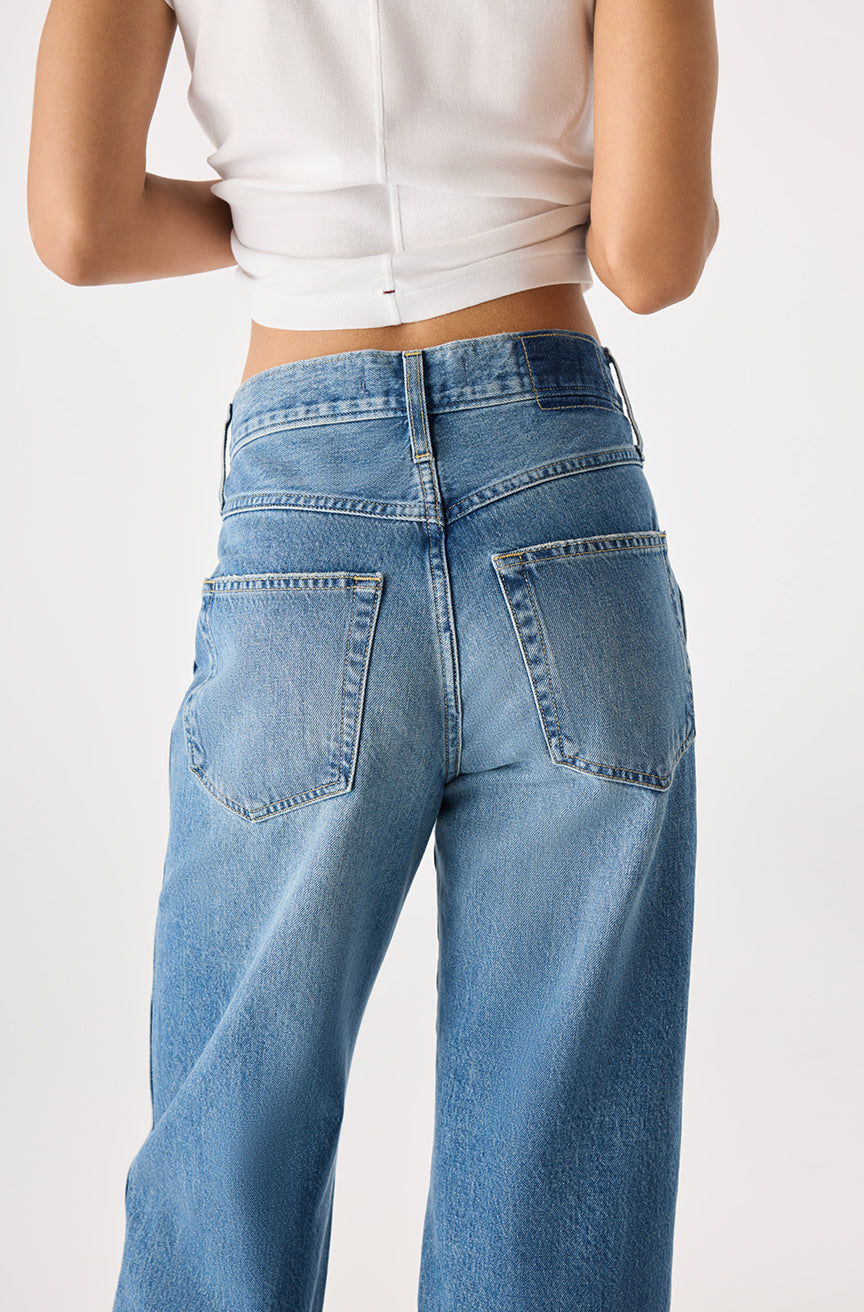 AMO Denim | Annette in Current