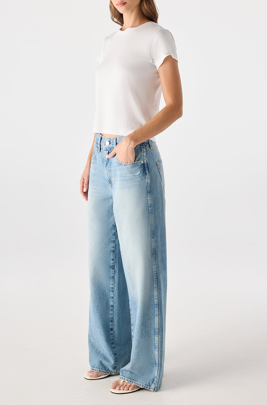 AMO Denim | Kira in Drift